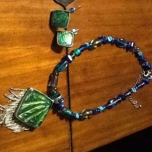 Chico necklace and earrings set